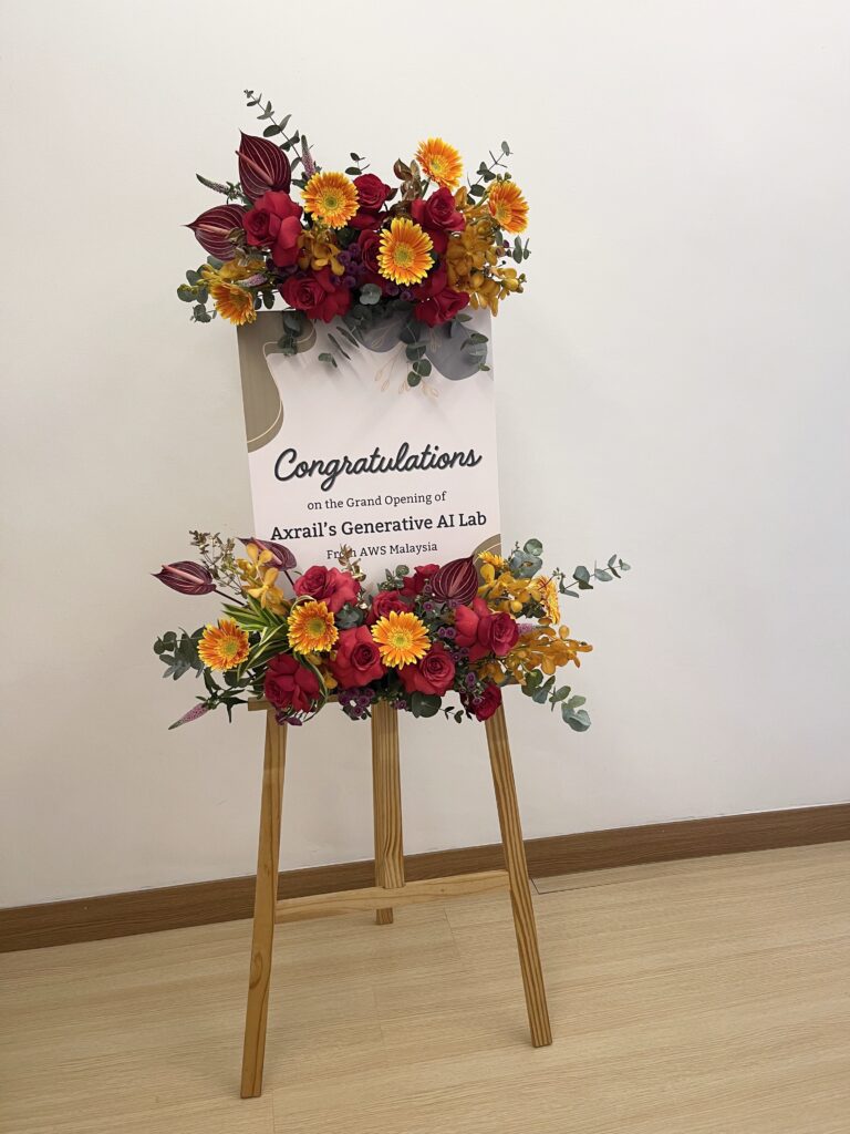 Flower Stand - Flame of Triumph